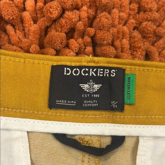 Dockers Yellow Chinos Modern Fit Cotton Blend - Picture 2 of 9
